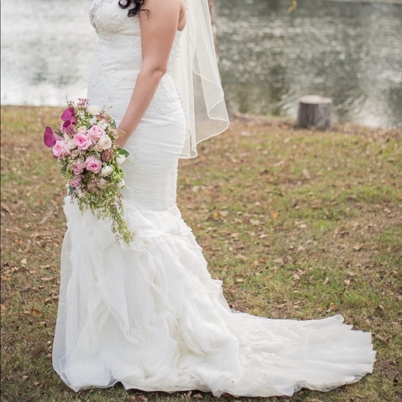 Blue by Enzoani- Hurlingham Reserve wedding dress - Picture 5 of 5